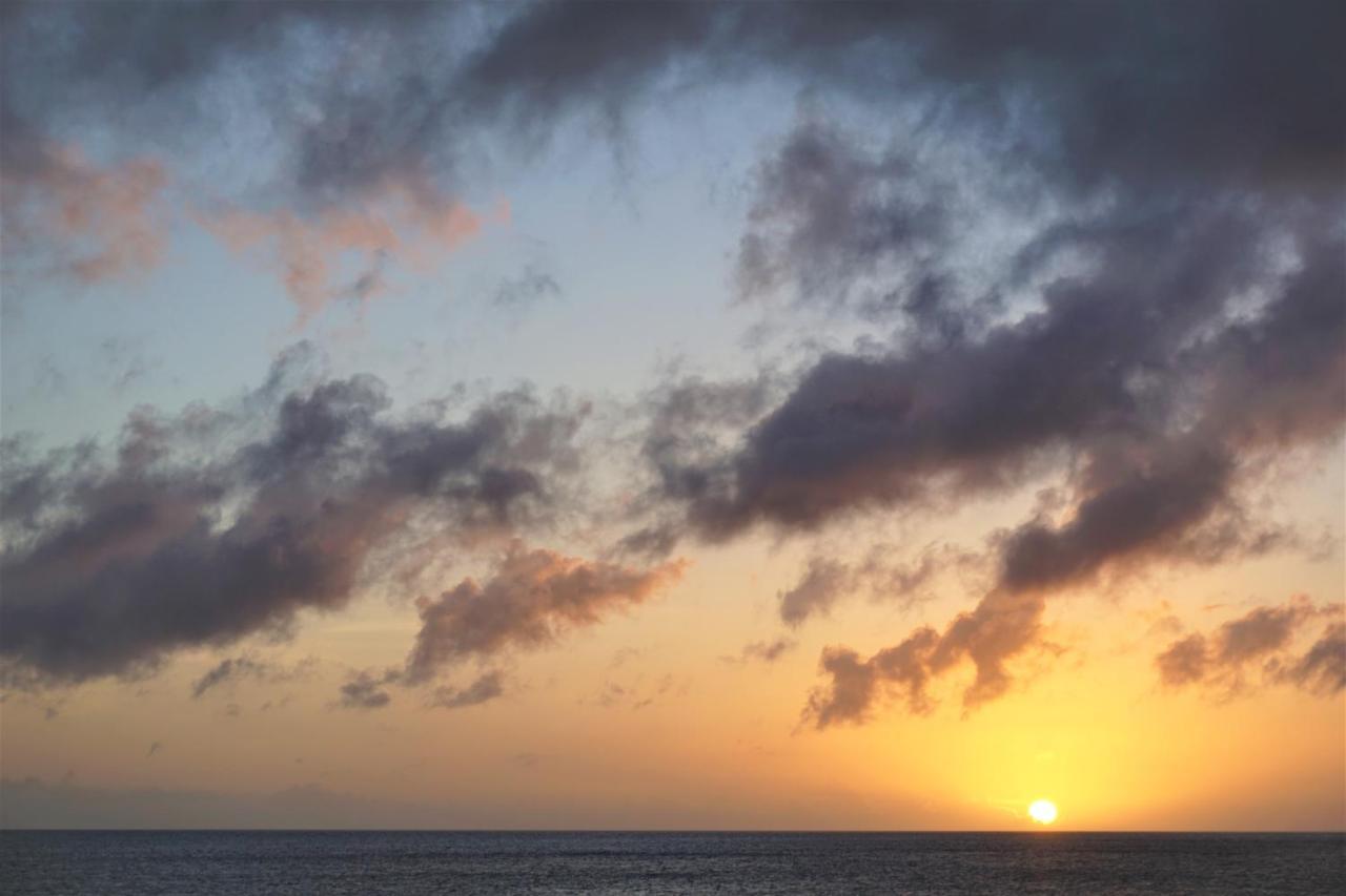 Okinawa Ocean Front Hotel Chatan Exterior foto