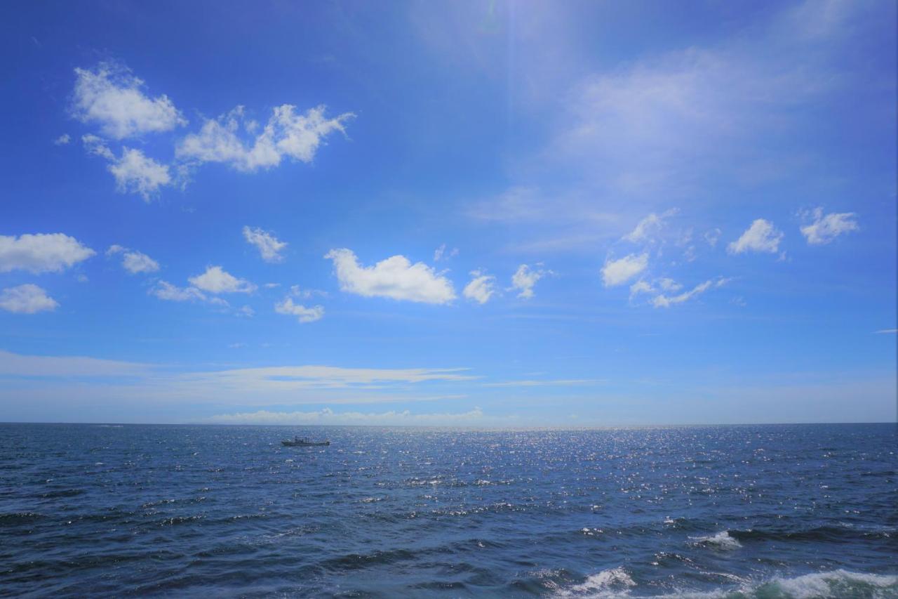 Okinawa Ocean Front Hotel Chatan Exterior foto