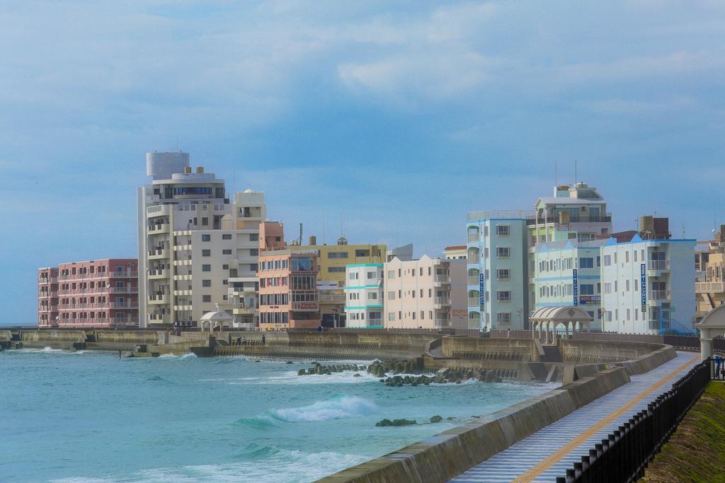 Okinawa Ocean Front Hotel Chatan Exterior foto